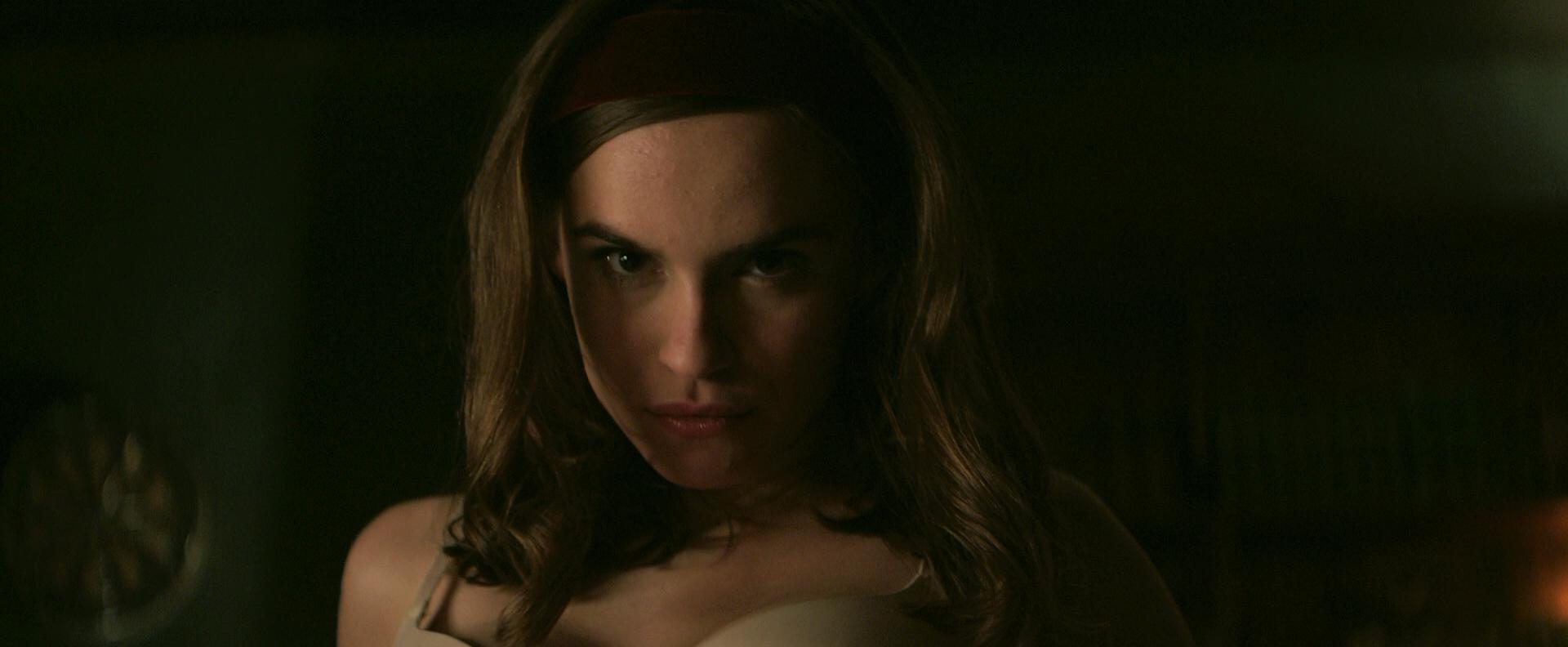 ema horvath desnuda